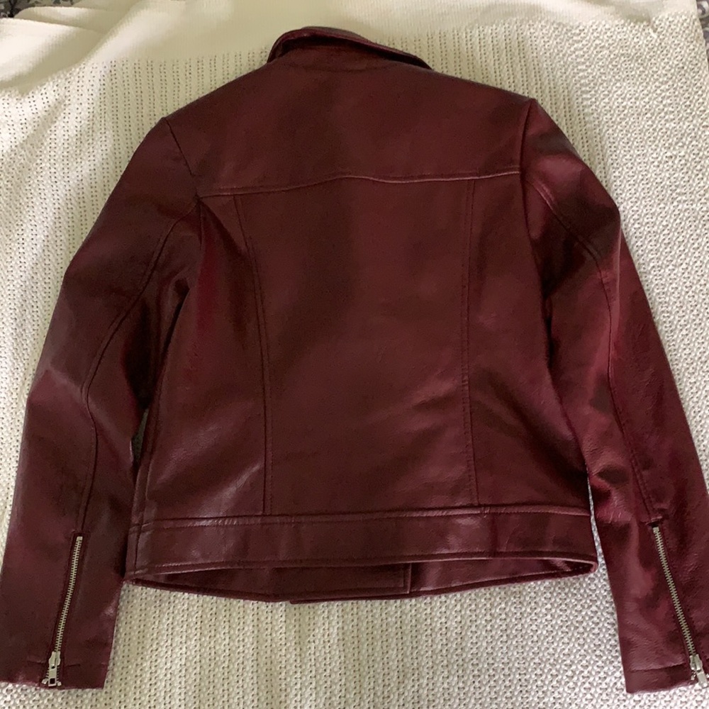 Maroon leather jacket - Picture 2 of 4